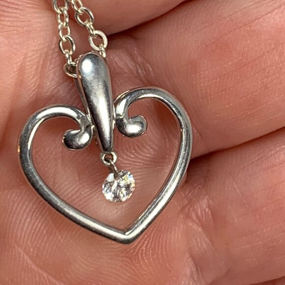 VTG Solid Sterling Silver 925 Cubic Zirconia Heart Pendant Necklace Size 18'' - Picture 4 of 11